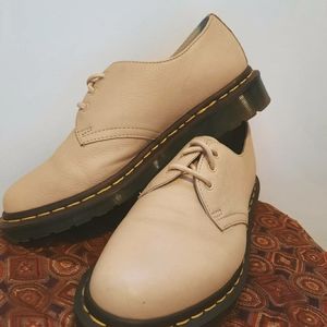 BRAND NEW NUDE DOC MARTEN